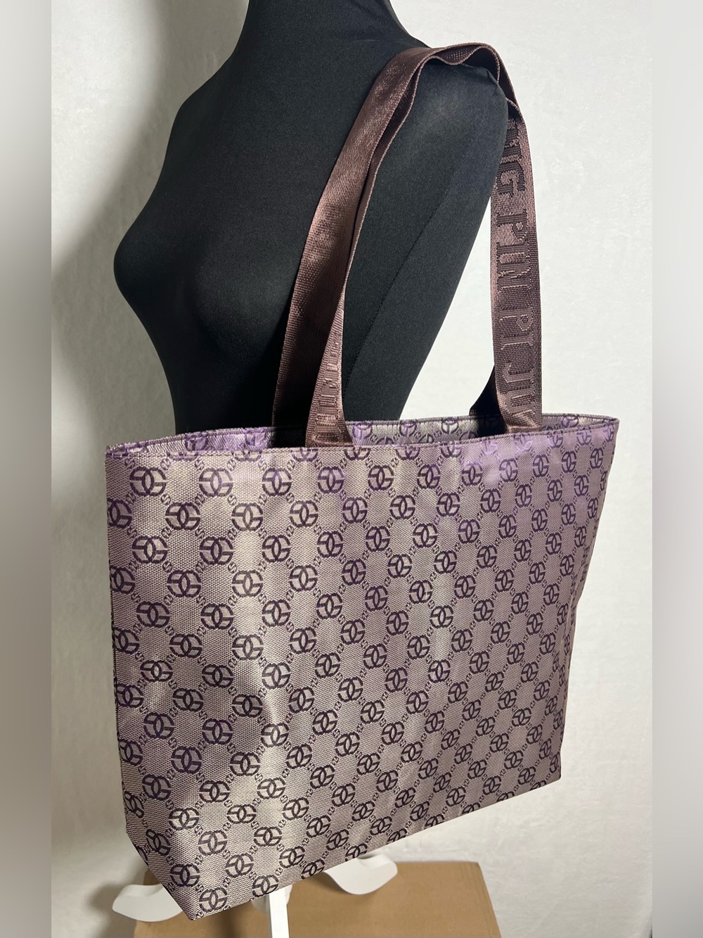 NWOT Brown Tote Bag with Purple Pattern with Zipper
